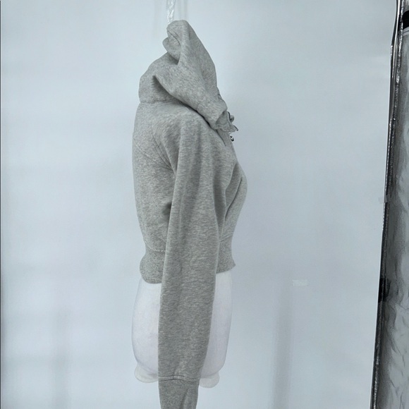 Lululemon Women’s Gray Zip-Up Hoodie - SCUBA CROPPED - Picture 6 of 12
